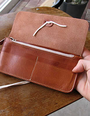 FLAGSTAFF　(フラグスタッフ)　Leather Wallet